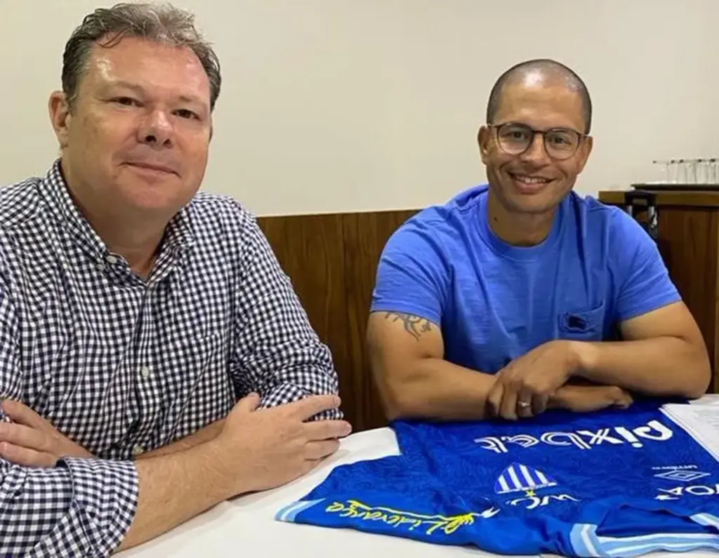  - Avaí anuncia acerto com Alex — Foto: Divulgação/Avaí