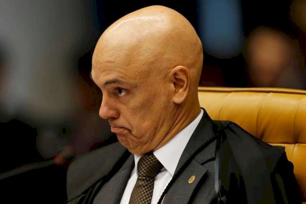 Moraes suspende quebra de sigilo de Bolsonaro pedida por CPI