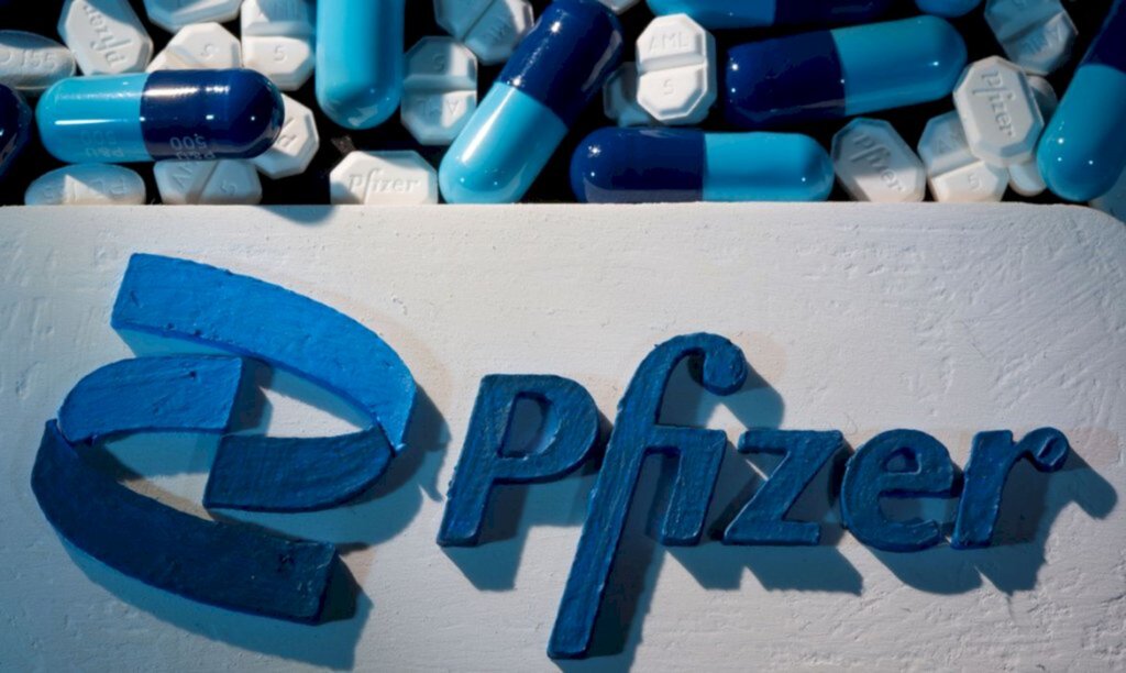 Pfizer autorizará versões genéricas de comprimido contra covid-19