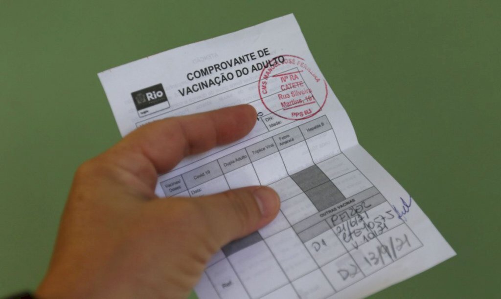 Liberado certificado para quem tomou vacinas diferentes