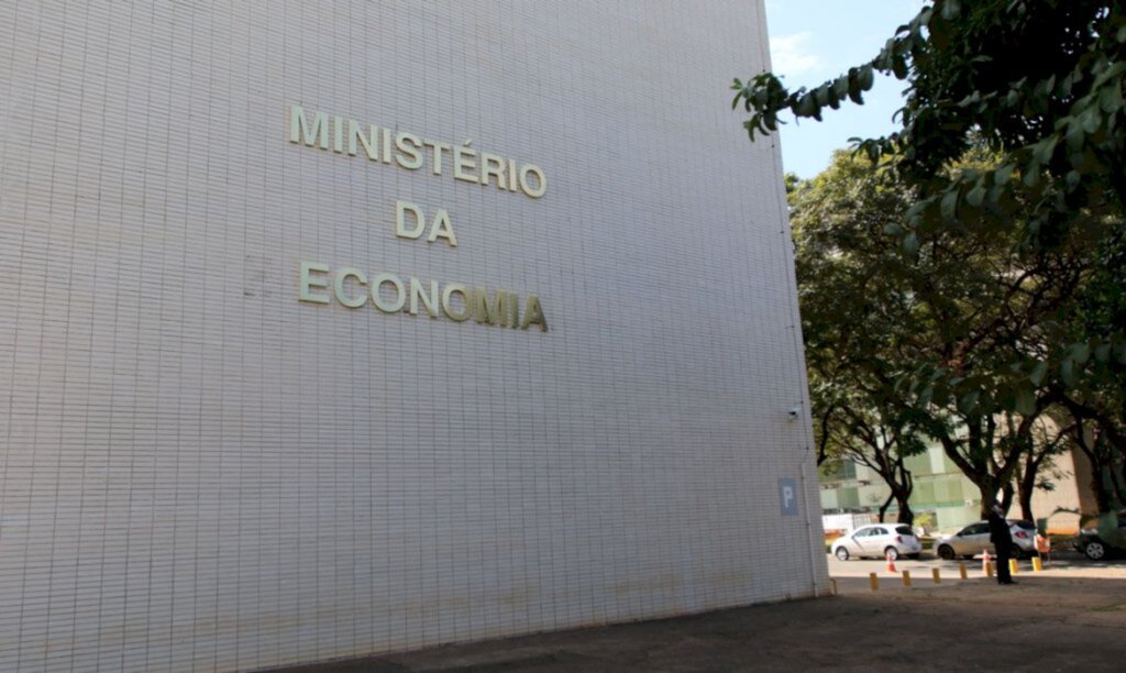 Secretários do Ministério da Economia pedem exoneração