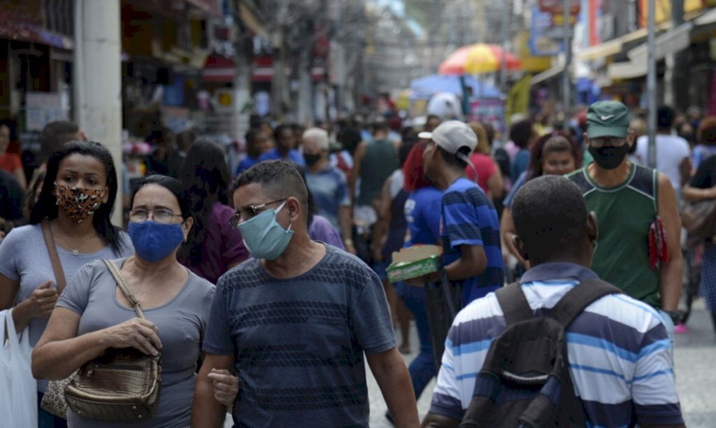 Covid-19: em 24 horas Brasil registra 570 mortes