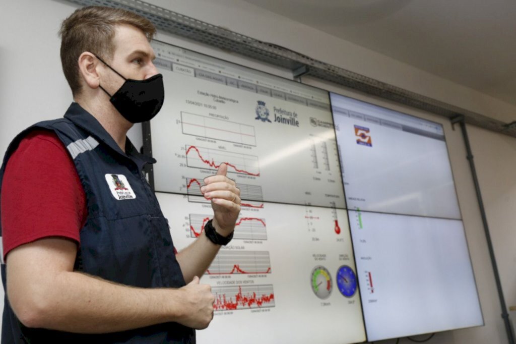 Chuva e maré alta podem coincidir durante a madrugada, alerta Defesa Civil