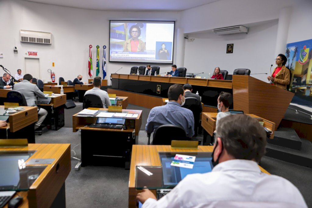 Câmara  aprova convênios da Prefeitura com Apae, Ajidevi e Ama