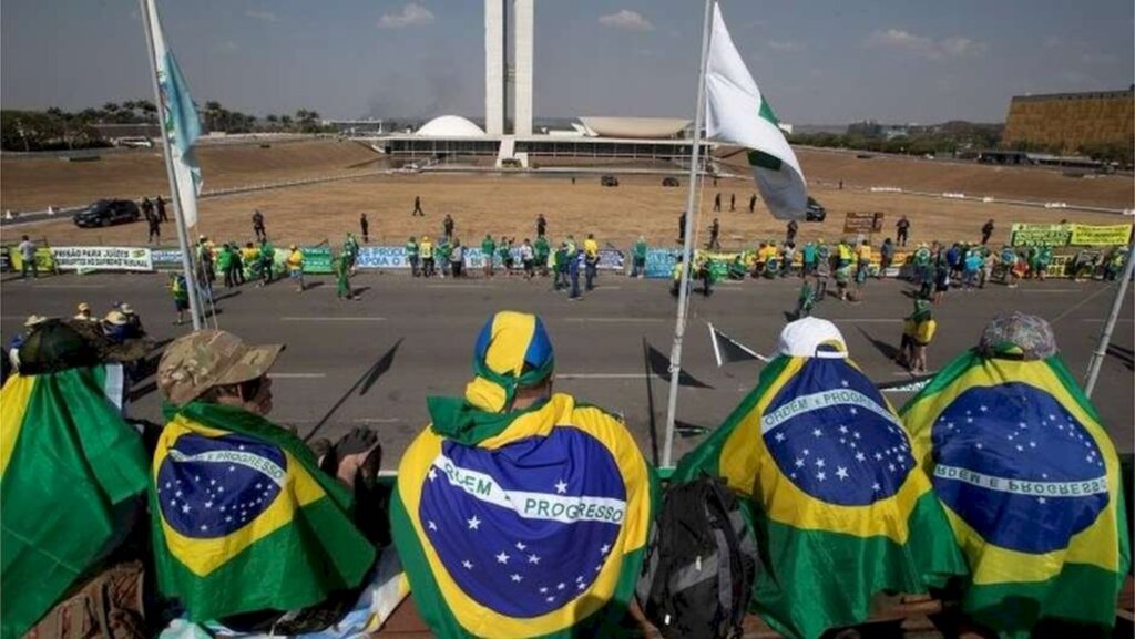 'Game over': a decepção e revolta de bolsonaristas com recuo de Bolsonaro