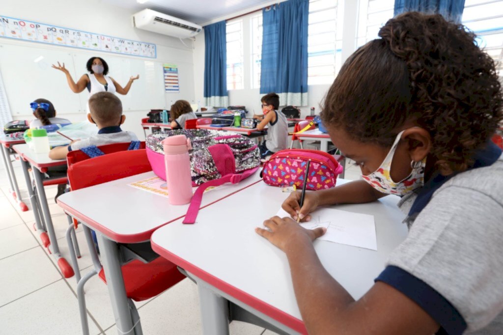 Educação anuncia ampliação do atendimento 100% presencial para o Ensino Fundamental