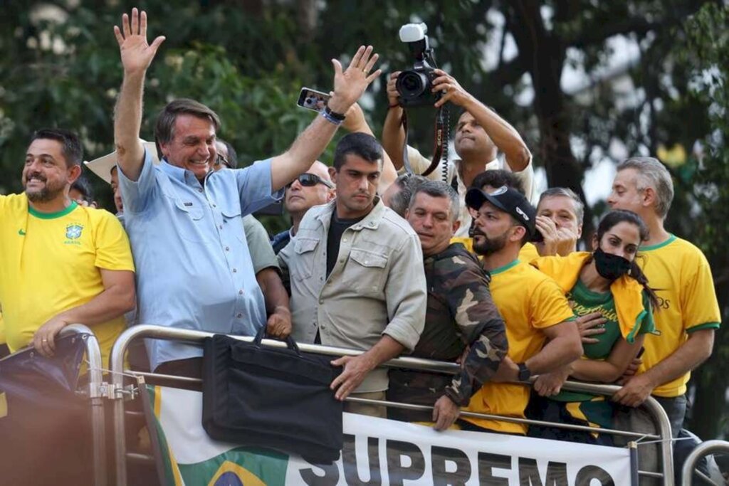 PSDB, PSD, SD e MDB já cogitam impeachment de Bolsonaro