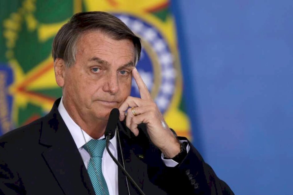 Ministros avaliam hipótese de Bolsonaro ficar inelegível