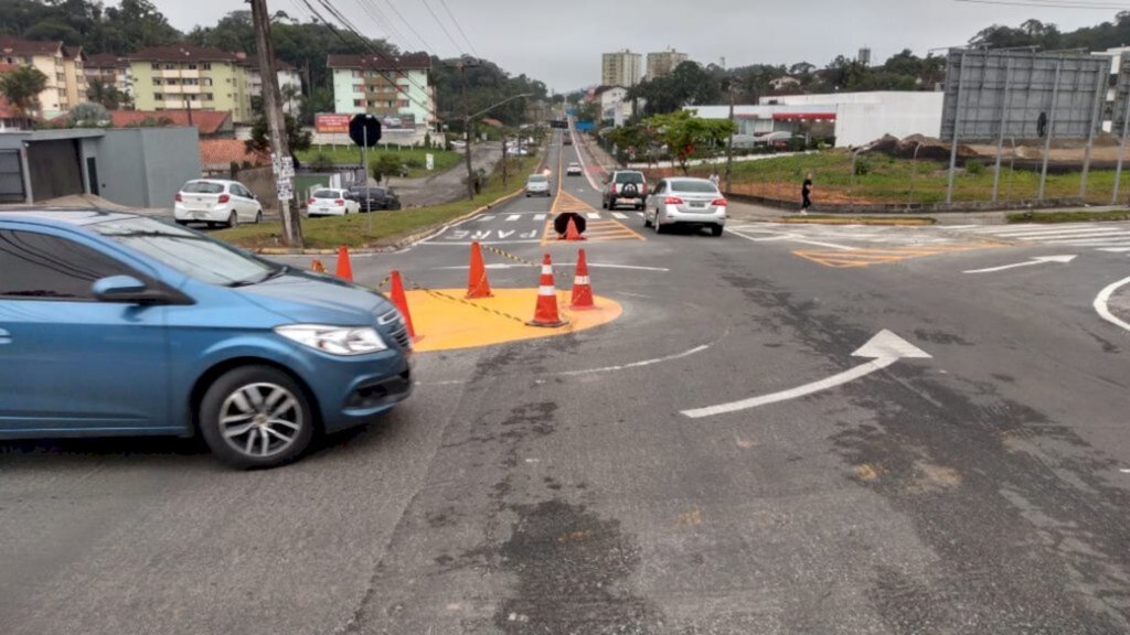 Cruzamento das ruas Marquês de Olinda e João Pessoa recebe rotatória