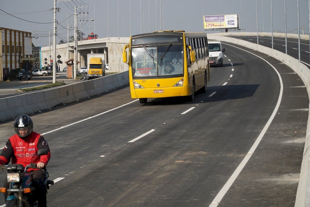 Governo do Estado libera tráfego de veículos no novo elevado da BR-280 em Guaramirim