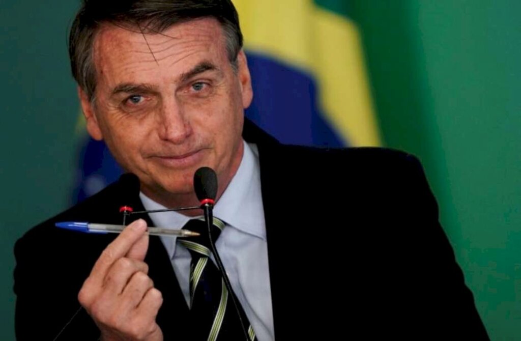 Bolsonaro diz que fará a 'coisa certa' sobre fundo eleitoral