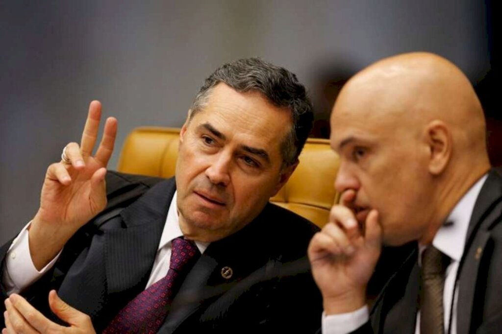REUTERS/Adriano Machado - Ministros do STF Luís Roberto Barroso e Alexandre de Moraes