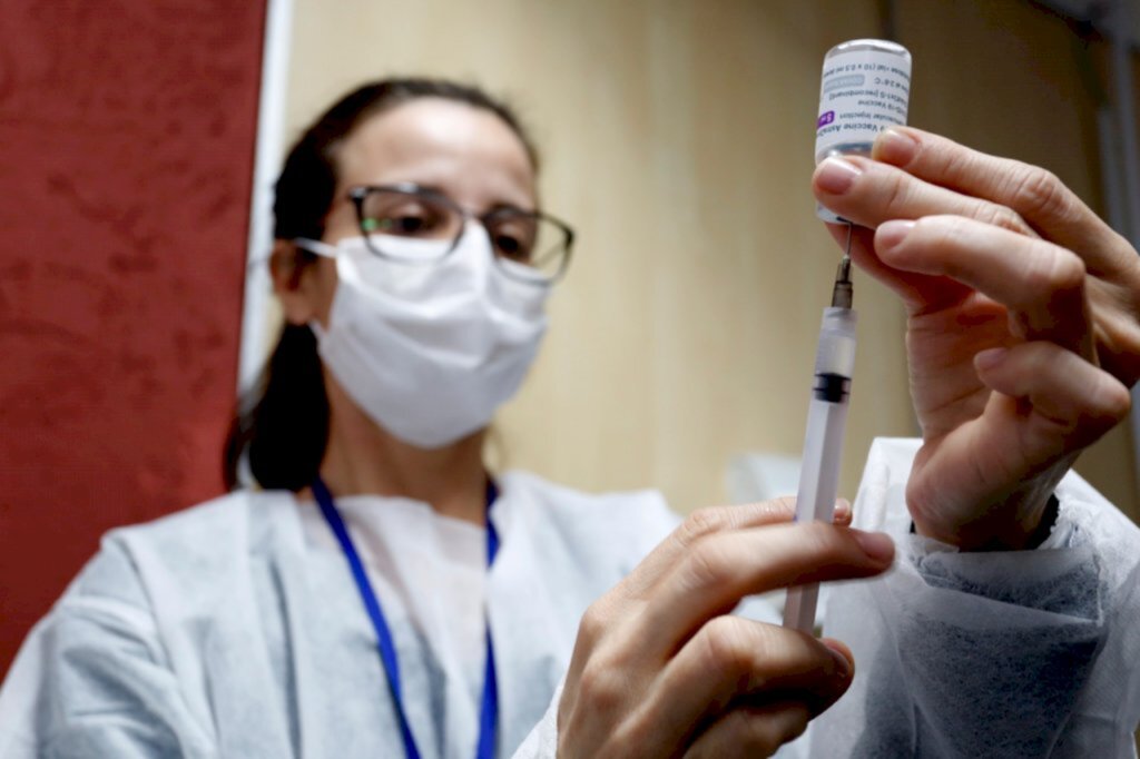 Secretaria da Saúde pede atenção aos horários da vacinação na madrugada