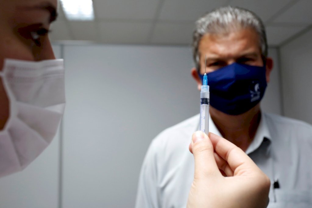 Secretaria da Saúde realiza projeto piloto de vacinação durante a madrugada