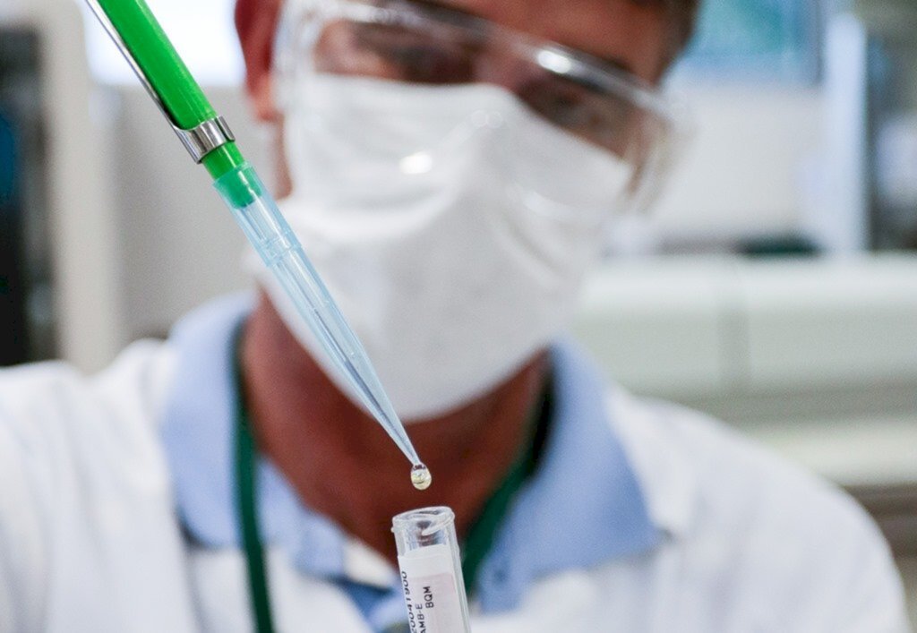 Covid em SC: Média móvel de casos tem queda de 14% em uma semana