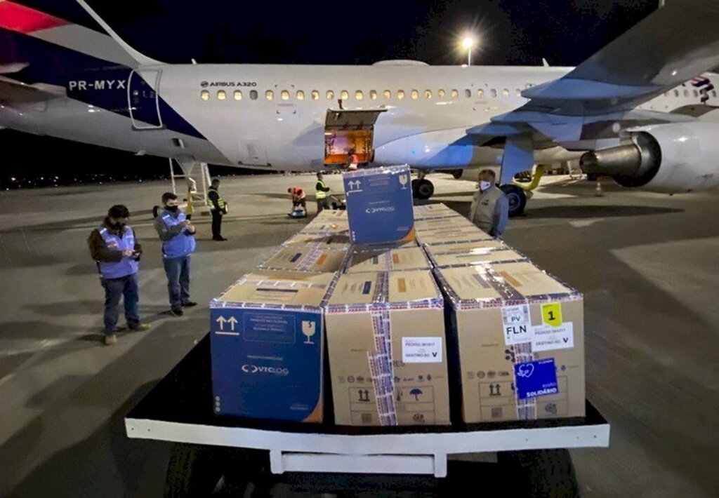 SC recebeu 167,6 mil doses de vacina nesta segunda-feira