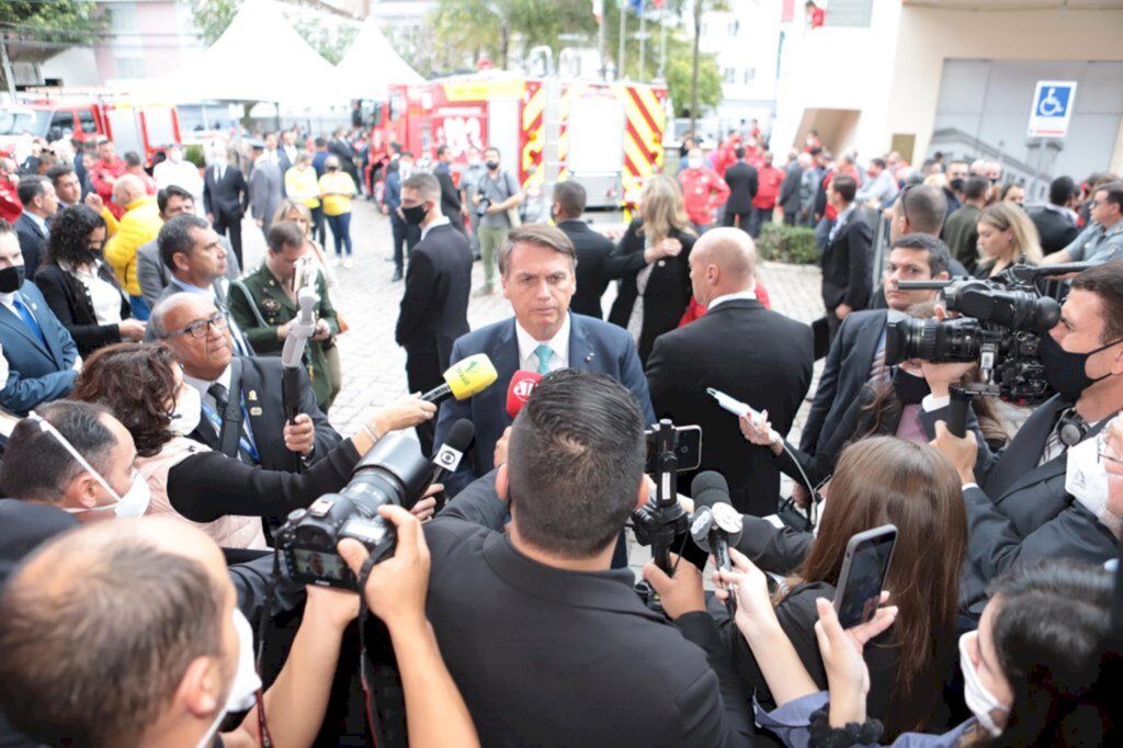 Vereadores acompanham visita de Bolsonaro a Joinville