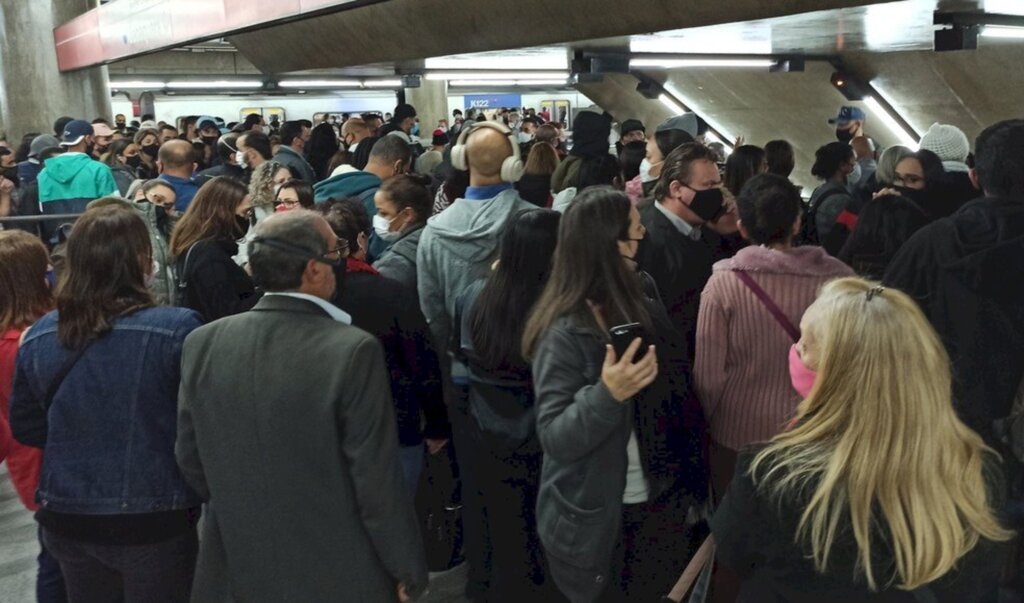 Princípio de incêndio no metrô em SP
