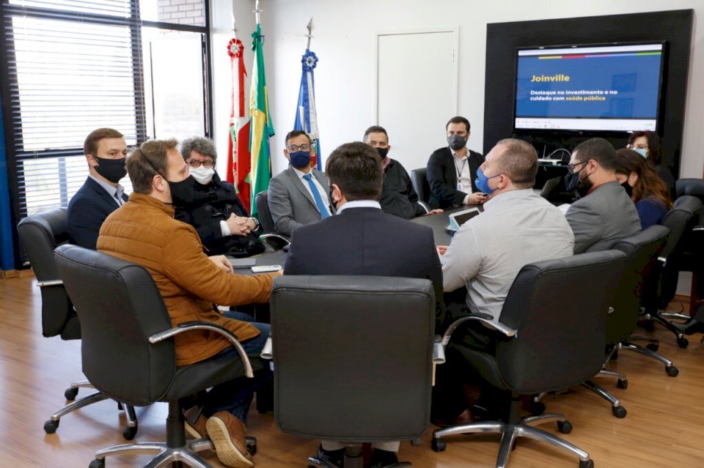 Secretário de Atenção Primária do Ministério da Saúde visita Joinville