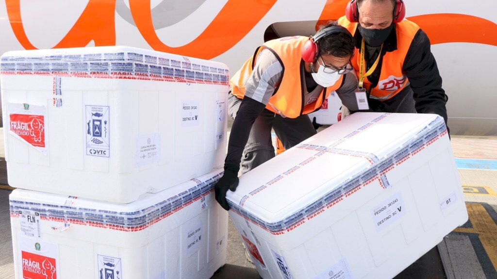 SC: Estado recebe 220 mil doses da vacina contra a Covid-19