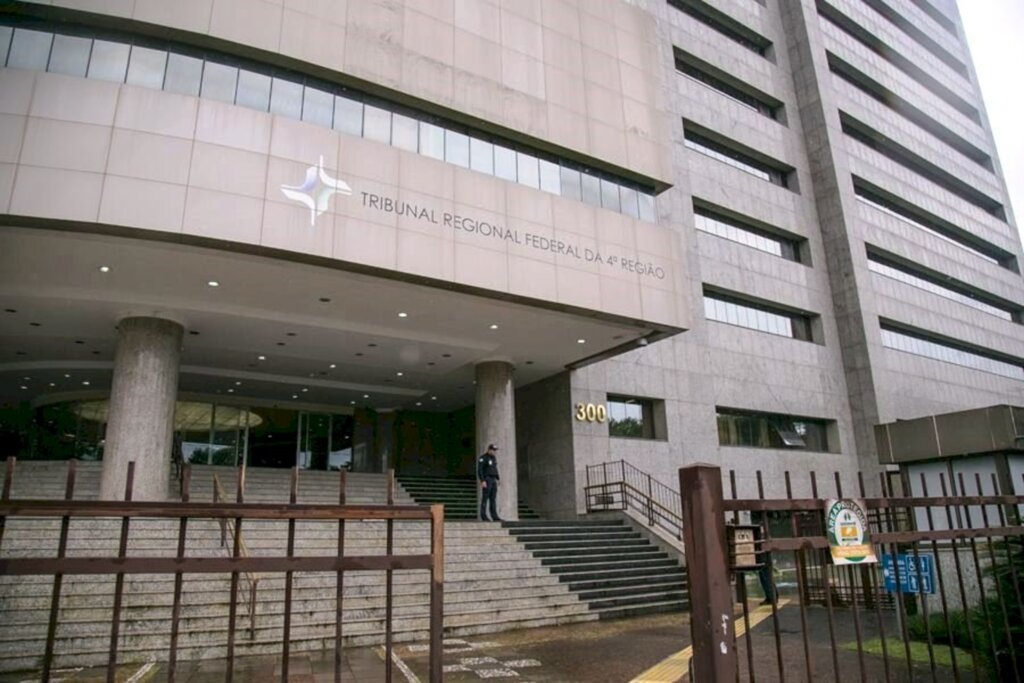 Hemorragia: TRF4 solta investigado de operar recursos de Julio Garcia