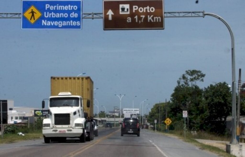 Arquivo/Secom/Divulgação - Duplicação da BR-470 está em obras há mais de 10 anos e abrange 74 km em quatro lotes