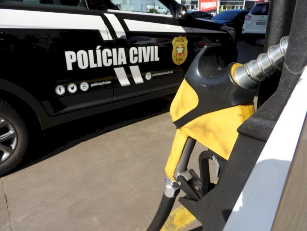 Polícia Civil participa da Operação 'Petróleo Real' e fiscaliza postos de SC