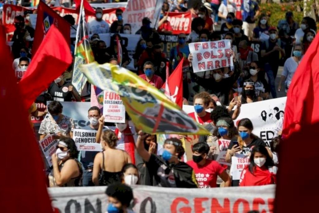 Protestos contra Bolsonaro em todos os Estados reúnem milhares