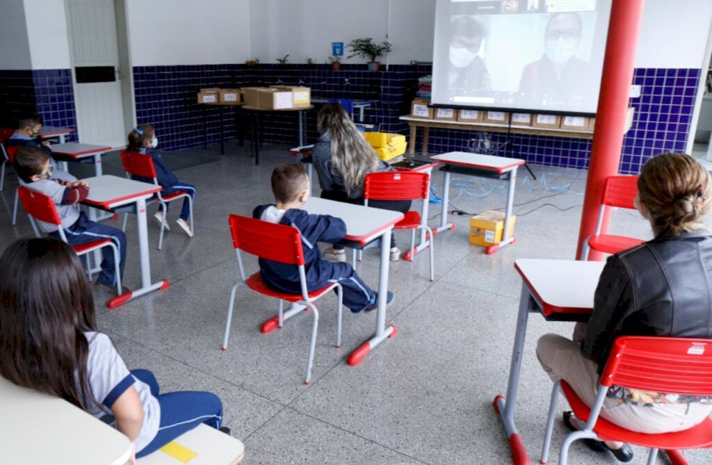 Joinville Contra a Dengue tem teatro on-line para alunos da Rede Municipal