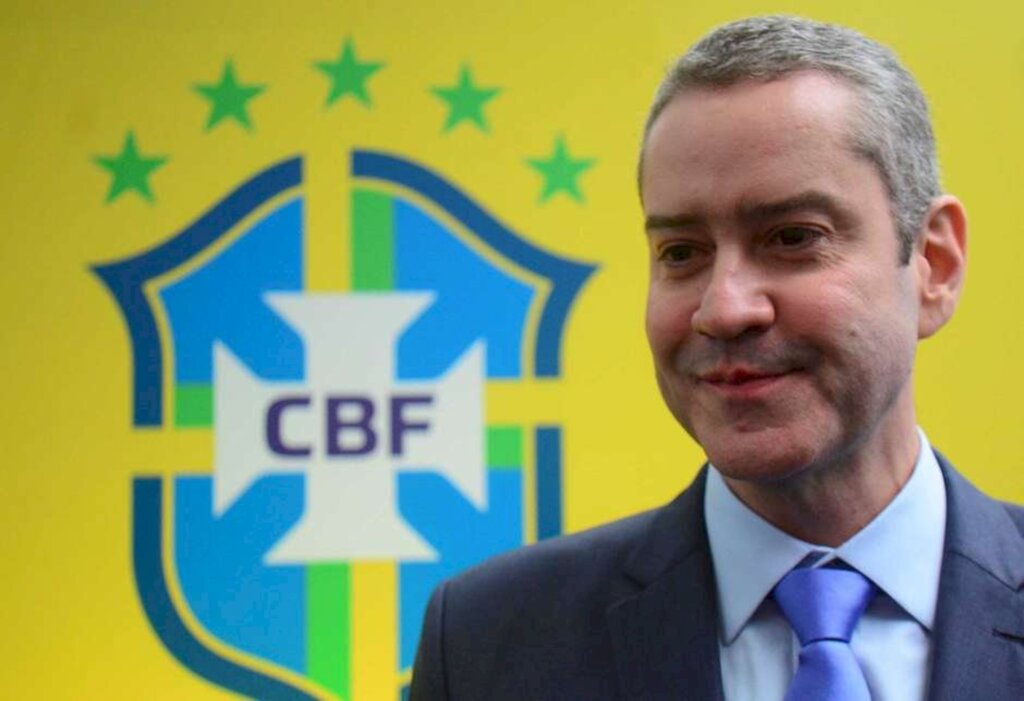 Caboclo vê o circo pegar fogo na CBF: 'Daqui não saio!'