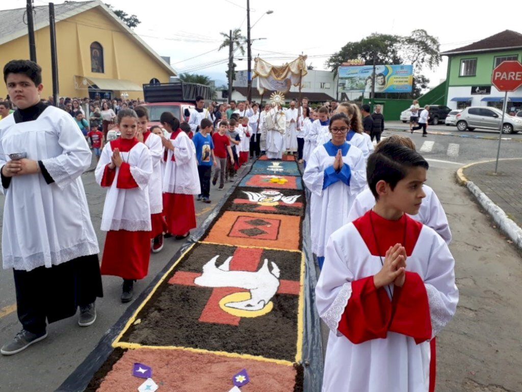 Celebrações de Corpus Christi serão no interior das igrejas