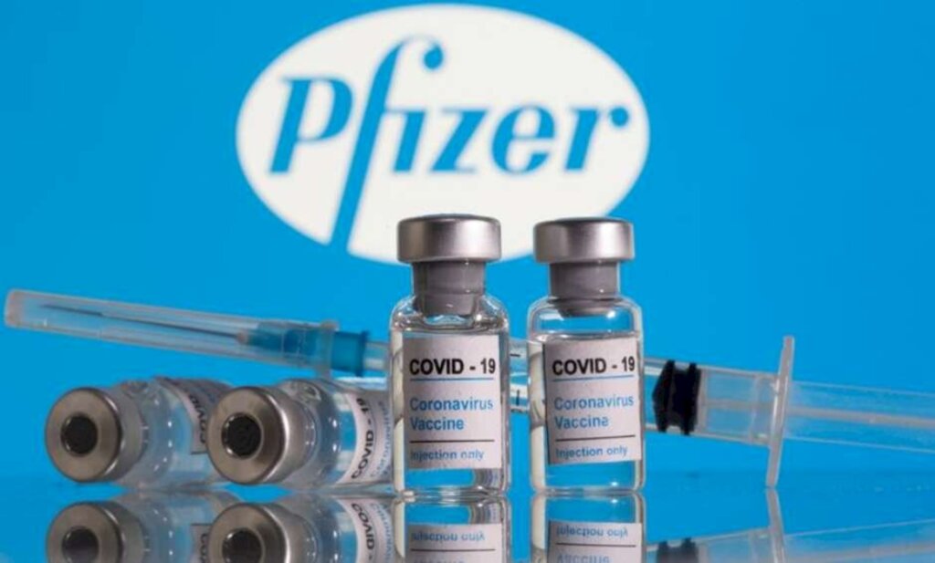 Vacina da Pfizer após dose da AstraZeneca é segura e eficaz