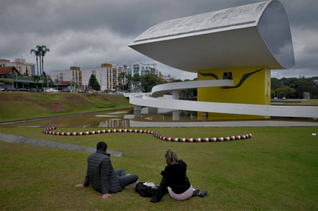 Museu Oscar Niemeyer promove mostra  'Schwanke, uma Póetica Labiríntica'