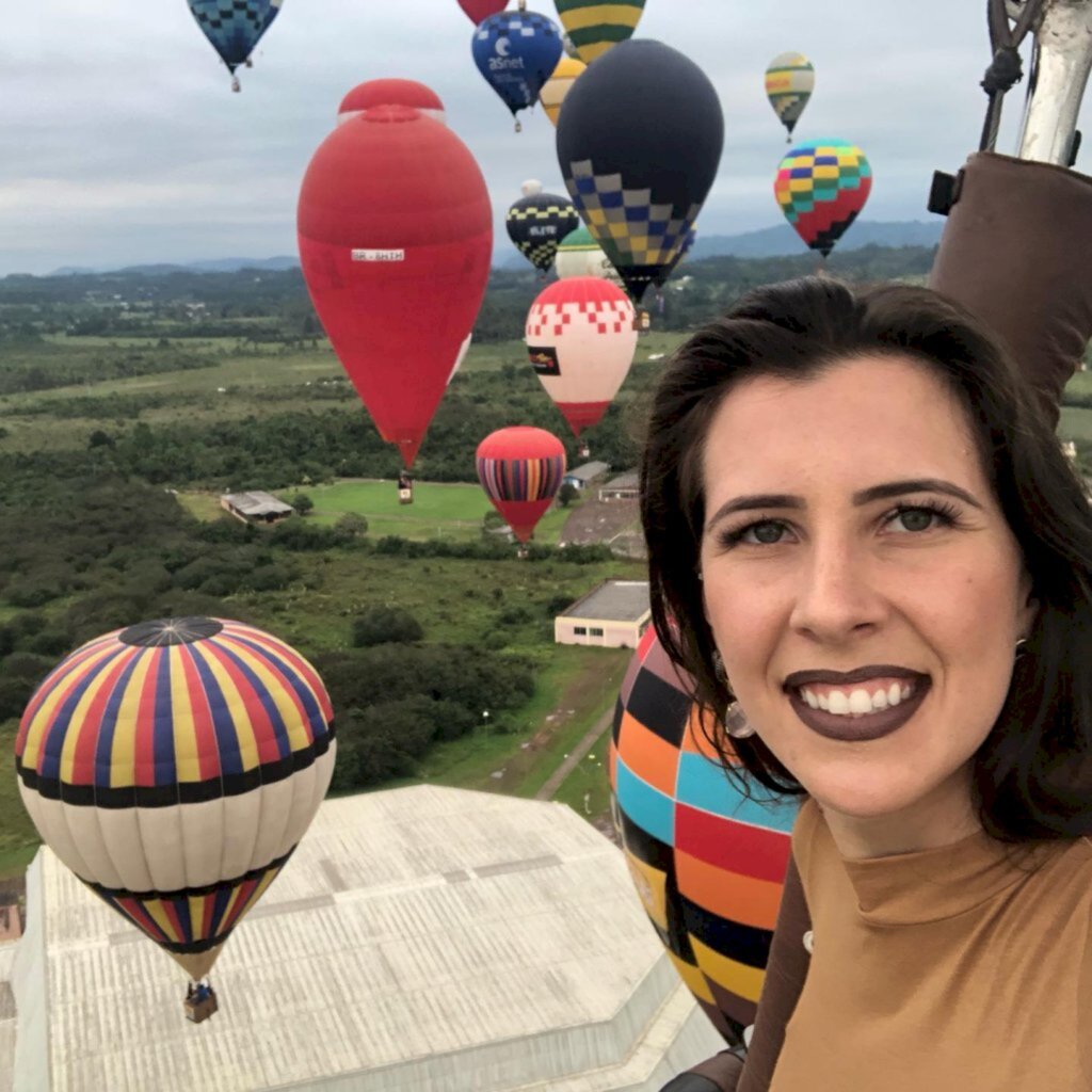 LAÍS PINHO PARTICIPARÁ DE CAMPEONATO ENTRE OS MELHORES PILOTOS DE BALÃO DO MUNDO