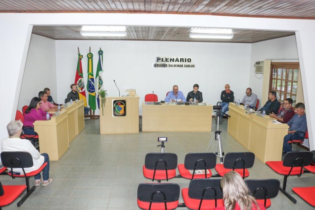 VEREADORES DE MORRINHOS DO SUL APROVAM EM TURNO ÚNICO PROJETO PARA CONTRATAÇÃO TEMPORÁRIA