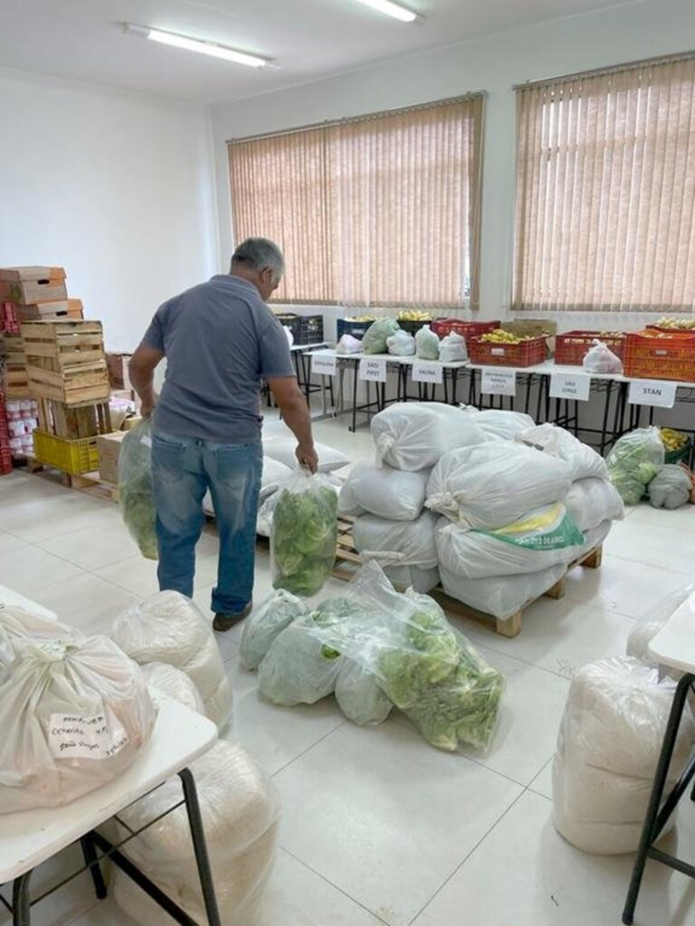 SECRETARIA DE EDUCAÇÃO INCENTIVA A AGRICULTURA  FAMILIAR NA ALIMENTAÇÃO ESCOLAR DE TORRES