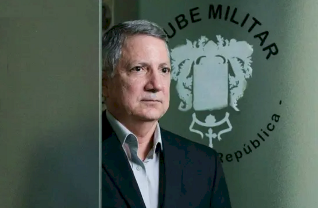 Reprodução - Revista Fórum - General Eduardo José Barbosa, presidente do Clube Militar