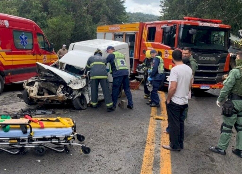 Acidente com vítima fatal na Serra Dona Francisca - Assista o vídeo