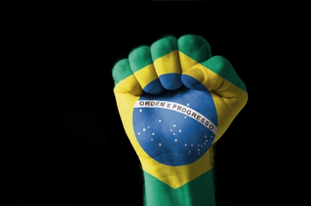 Câmara dos Deputados diz sim, e processo de impeachment continua