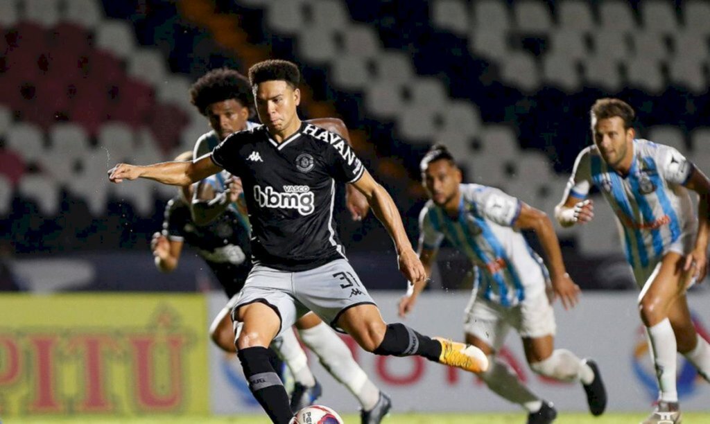 Jogando em São Januário, Vasco vence primeira no Carioca