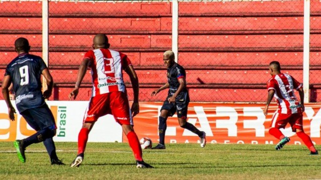 Hercílio Luz bate o Marcílio Dias e vence a primeira no campeonato estadual