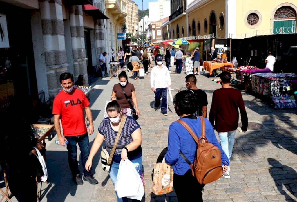 Novo decreto em SC libera atividades não essenciais aos finais de semana e define outras medidas; veja o regramento