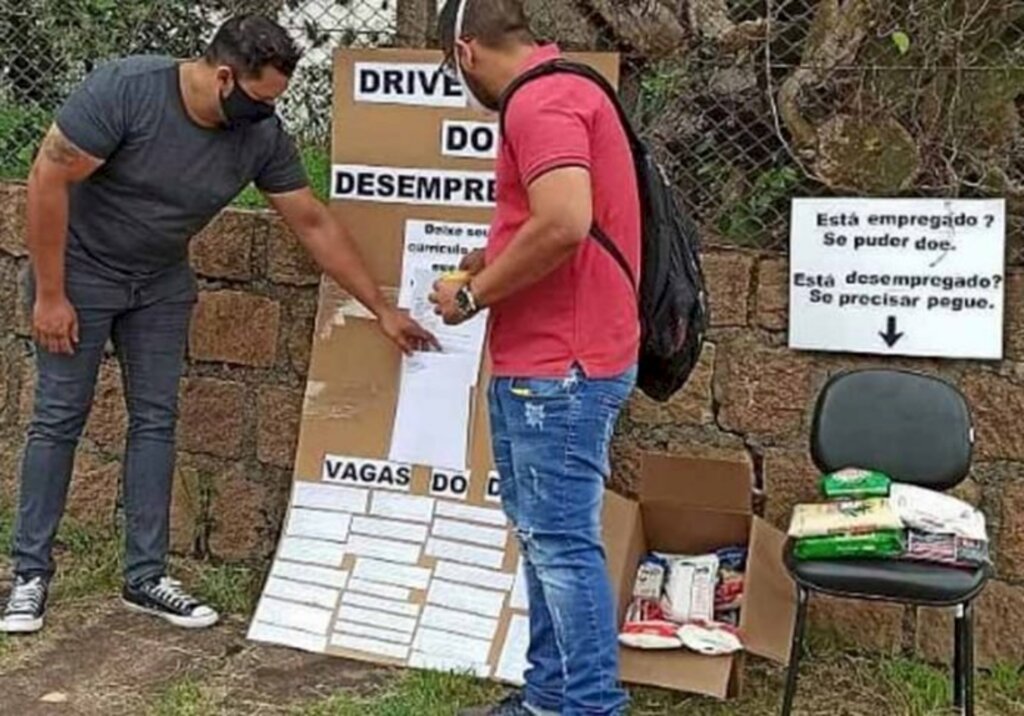 Conheça o drive-thru do Desempregado: 'de carro, a pé, ou de bike'