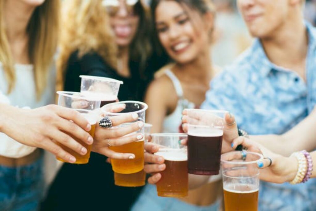 Fez festa com quase mil cervejas sem pagar e foi condenado por estelionato