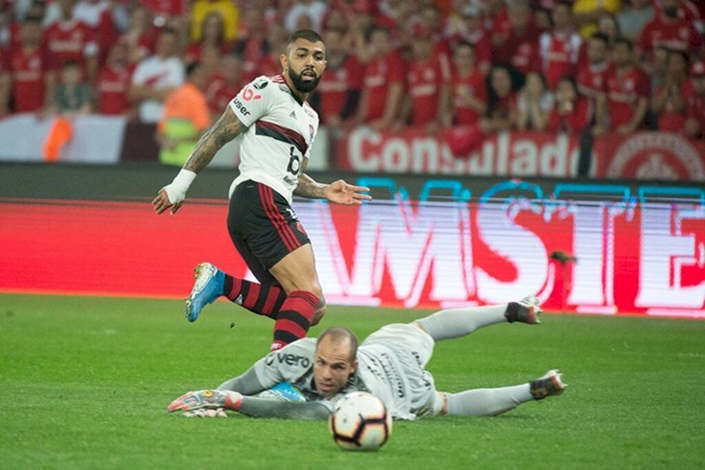 ALEXANDRE VIDAL / FLAMENGO - Inter e Flamengo fazem o mais importante jogo do campeonato