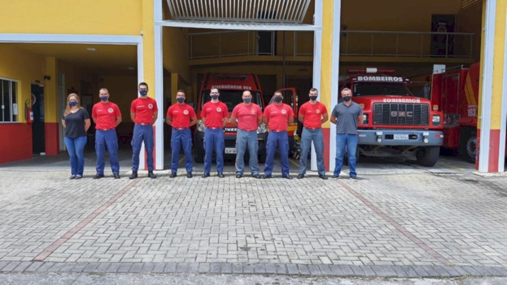 Bombeiros que atuaram no acidente com ônibus na BR-376 recebem atendimento psicológico