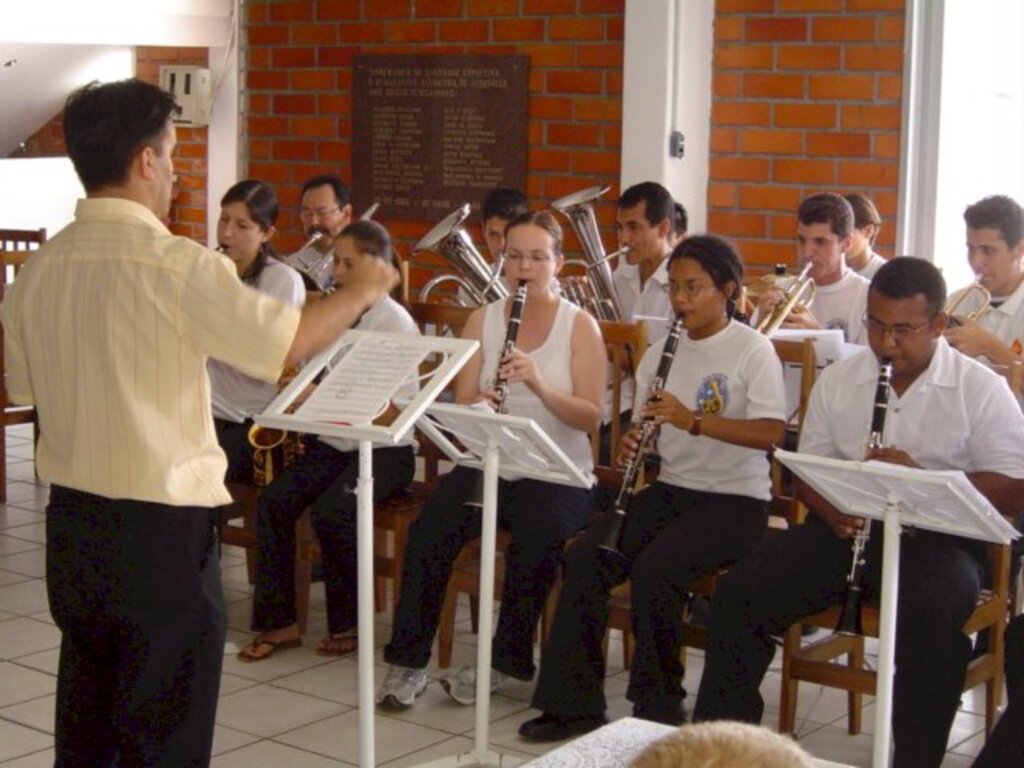 Foto aquivo JI - Apresentação da Banda regida pelo maestro Geraldo Garcia da Rosa no almoço de encerramento de ano/2006