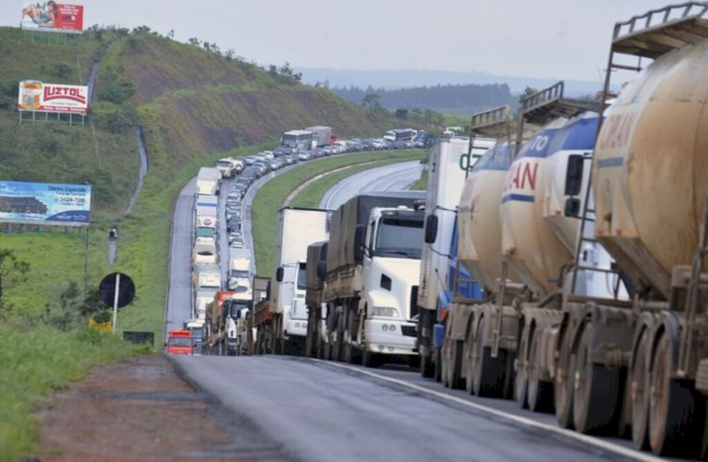 EBC - Fiscalização nas estradas será intensificada no fim de ano em todo o país