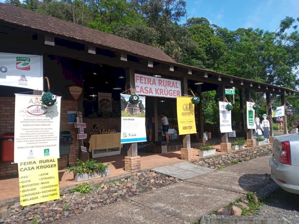 Feira natalina na Casa Krüger