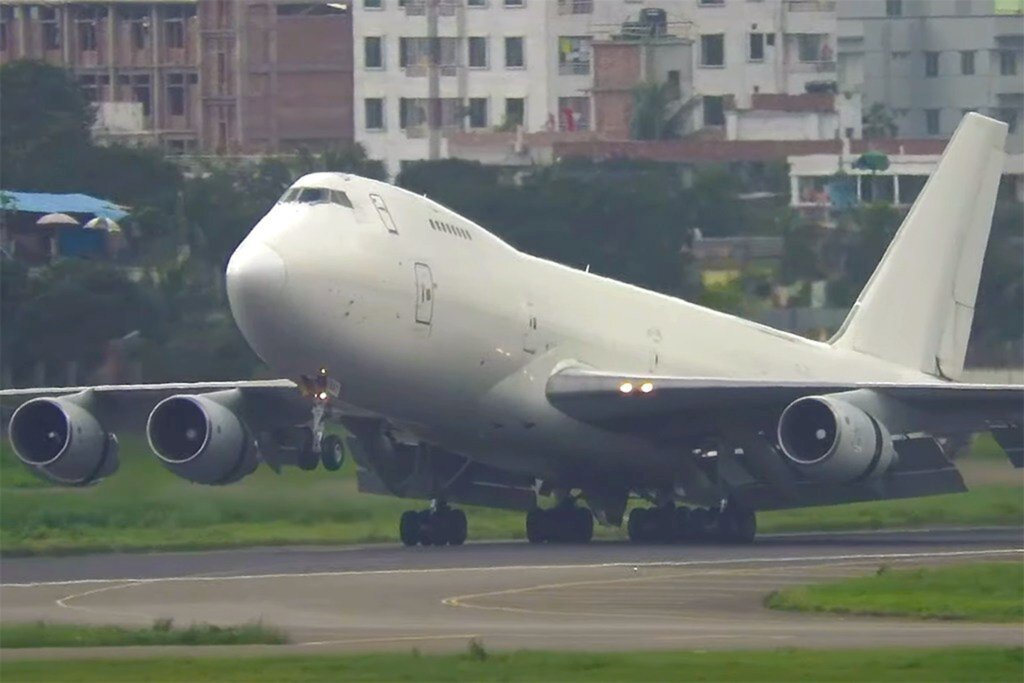 Piloto do 747 de Floripa repete 'técnica especial' em pouso do outro lado do mundo